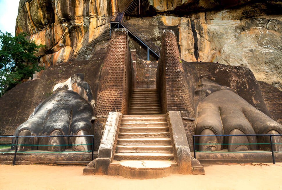 Lion paws and stairway at Sigiriya