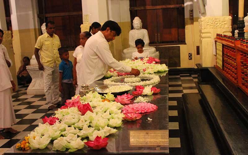 Kandy temple traditions